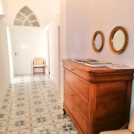 Camerelle 7, Domus Letteraria Apartment *