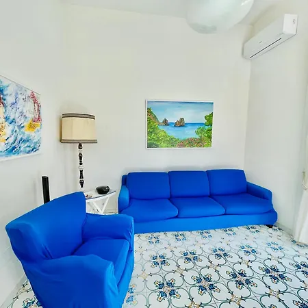 Camerelle 7, Domus Letteraria Apartamento