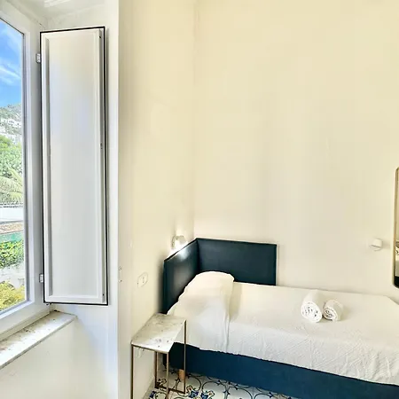 Camerelle 7, Domus Letteraria Apartamento *