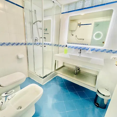 Camerelle 7, Domus Letteraria * 卡普里