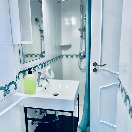 Camerelle 7, Domus Letteraria 卡普里