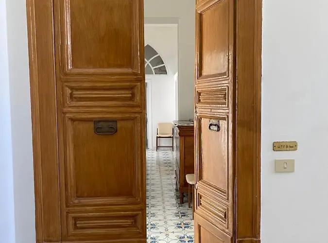 Appartement Camerelle 7, Domus Letteraria *