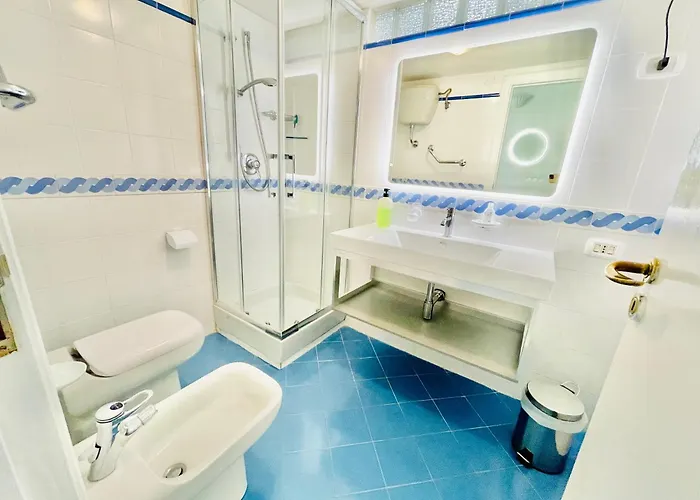 Camerelle 7, Domus Letteraria * Capri