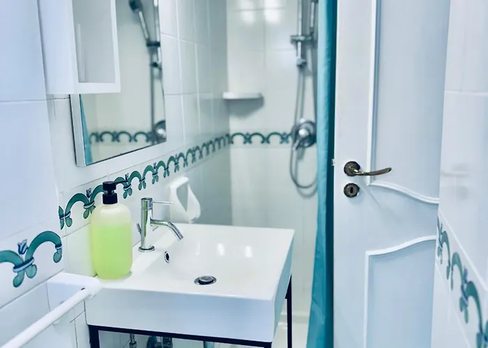 Camerelle 7, Domus Letteraria Capri