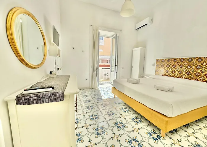 Appartement Camerelle 7, Domus Letteraria