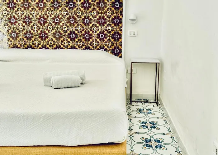 Appartement Camerelle 7, Domus Letteraria