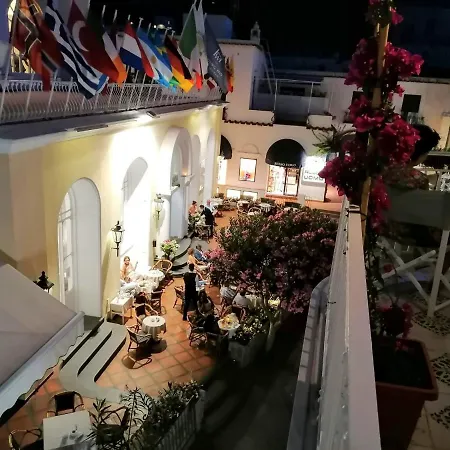 Camerelle 7, Domus Letteraria Daire *